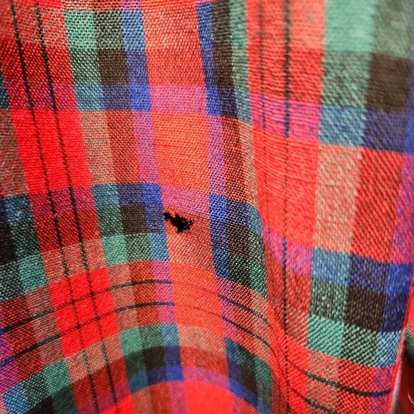 Pendleton Men's Pure Virgin Wool Long  sleeve Sz L MACDOUGALL TARTAN Small Holes - Picture 4 of 8